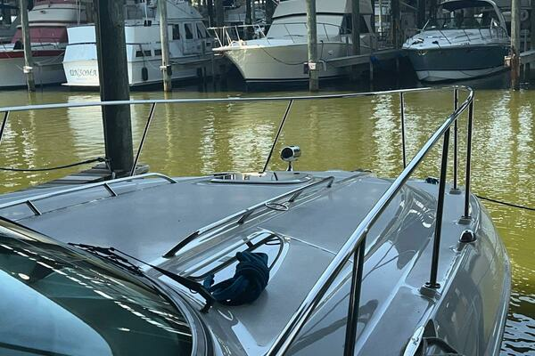 Photo of the 2008 Sea Ray 330 Sundancer