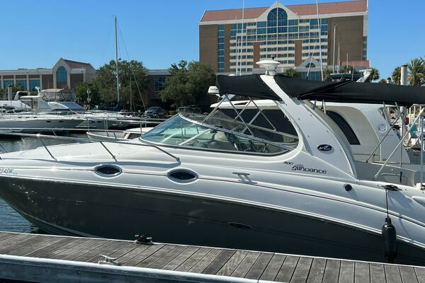 Photo of the 2006 Sea Ray Sundancer