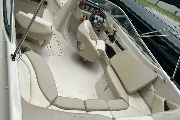 Photo of the 2005 Glastron GX235