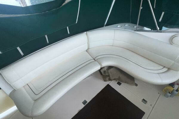 Photo of the 1997 Cruisers Yachts 3575