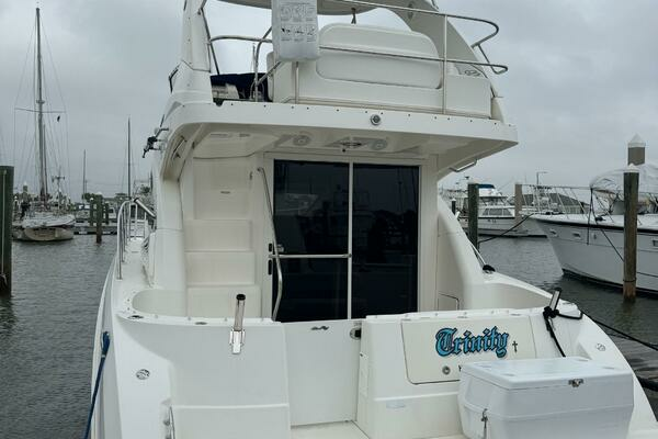 Photo of the 2007 Sea Ray Sedan Bridge