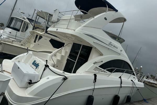 Photo of the 2007 Sea Ray Sedan Bridge