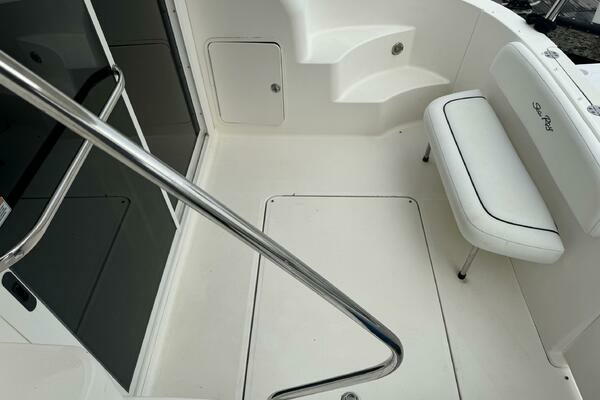 Photo of the 2007 Sea Ray Sedan Bridge