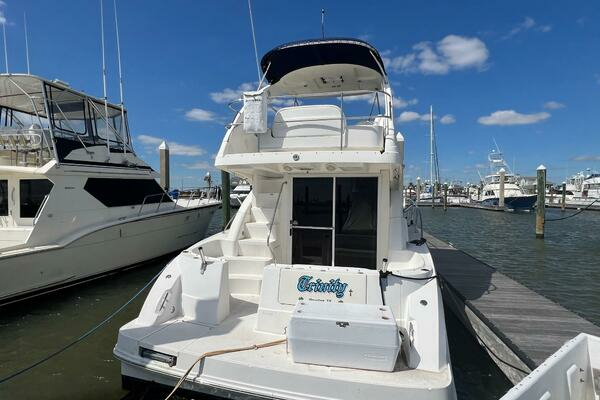 Photo of the 2007 Sea Ray Sedan Bridge