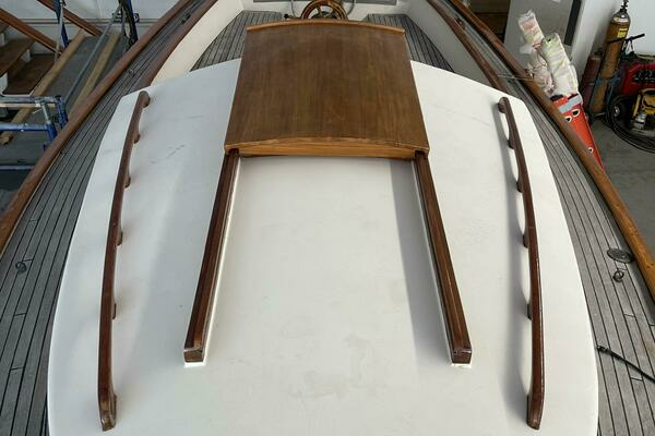Baby Blue 25ft Jarvis Newman Yacht For Sale