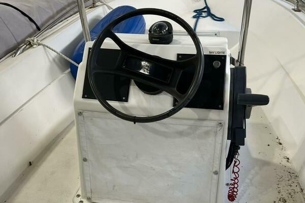 Photo of the 1995 Wahoo Center Console