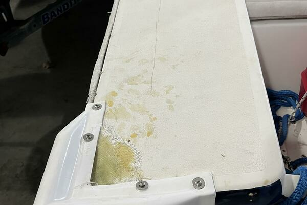 Photo of the 1995 Wahoo Center Console