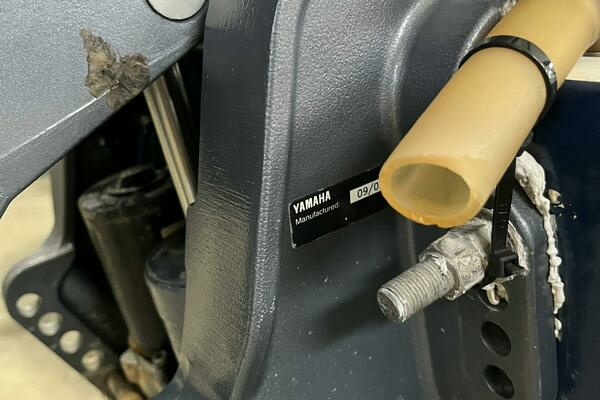 Photo of the 1995 Wahoo Center Console