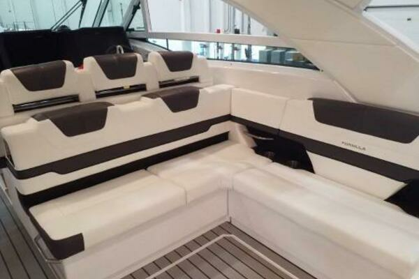 FORMULA 43 43ft Formula Yacht For Sale