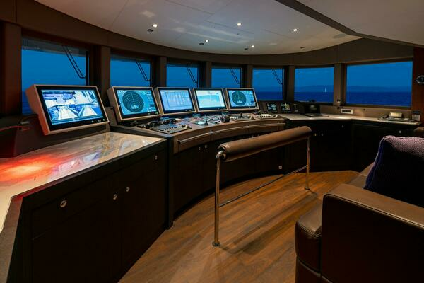 2021 Heesen Yachts 164