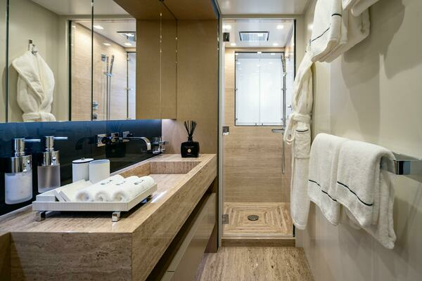 2021 Heesen Yachts 164