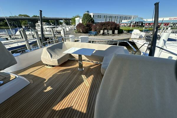 2019 Van der Valk 62