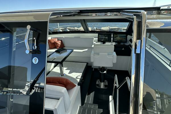 2019 Van der Valk 62