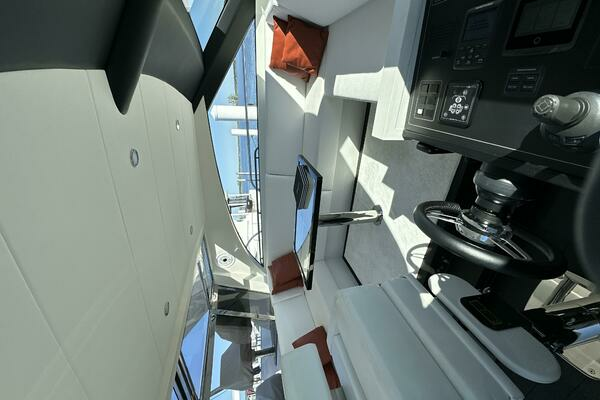 2019 Van der Valk 62