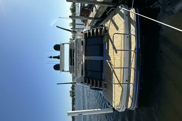 2019 Van der Valk 62