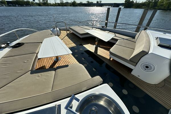 2019 Van der Valk 62