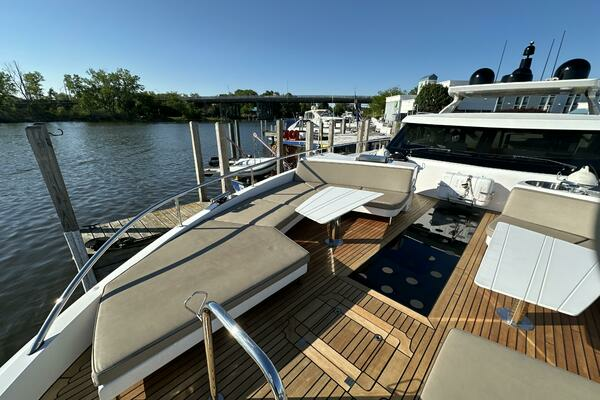 2019 Van der Valk 62