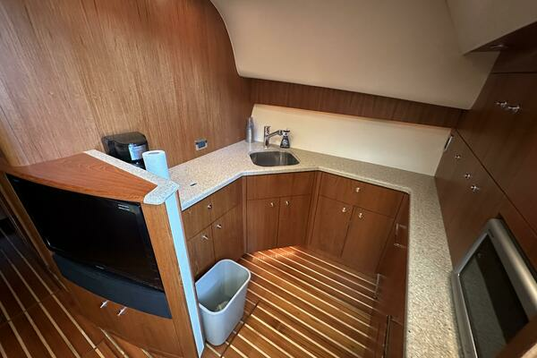 2011 Tiara Yachts 43