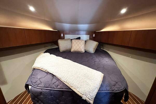 2011 Tiara Yachts 43