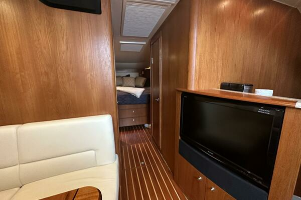 2011 Tiara Yachts 43