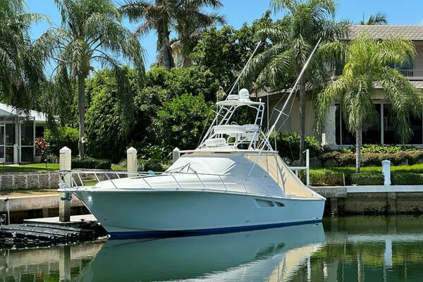 2011 Tiara Yachts 43