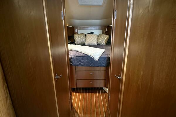2011 Tiara Yachts 43