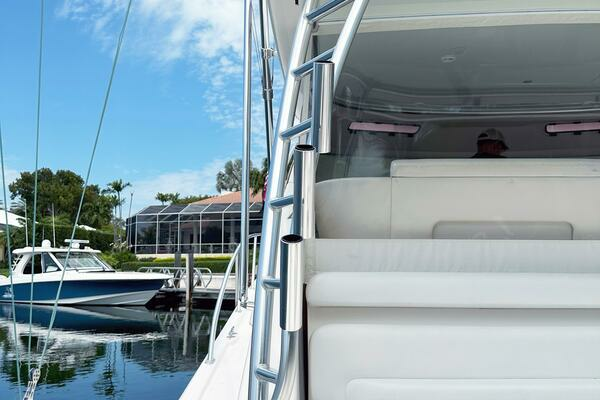 2011 Tiara Yachts 43