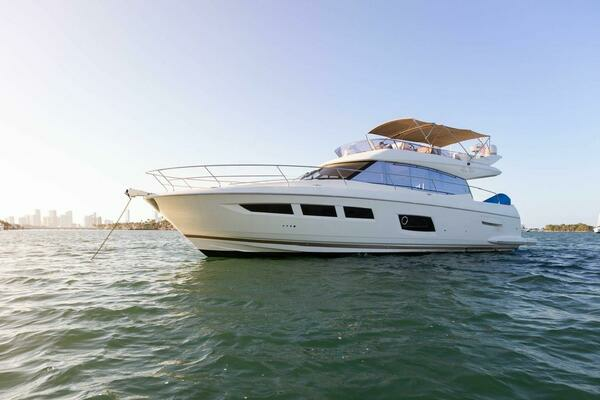 Photo of the 2014 Prestige 550 "550 Fly"