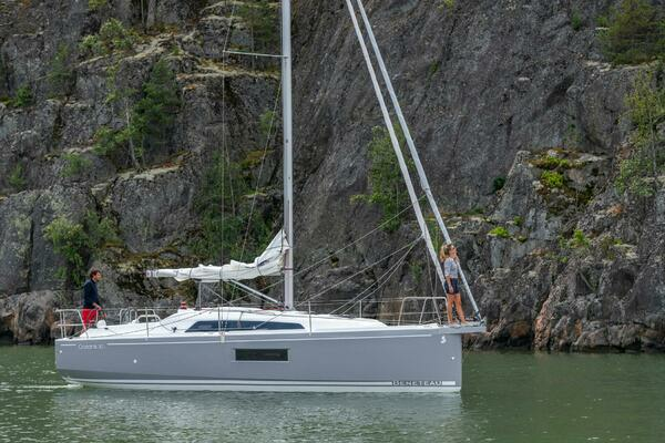 30ft Beneteau Yacht For Sale