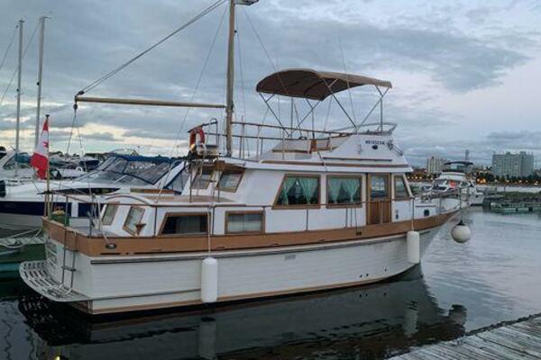 36ft Albin Yacht For Sale