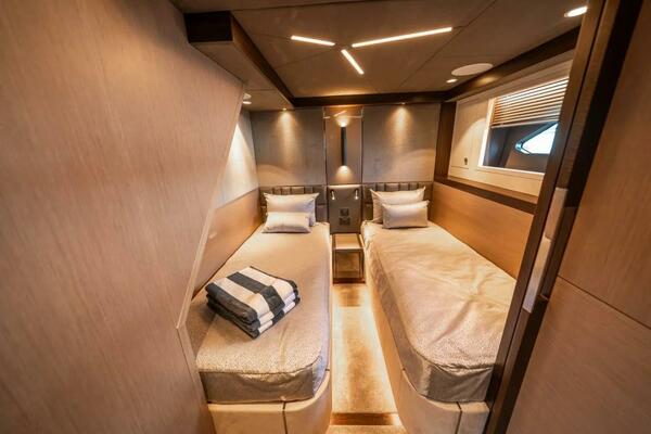 Into The Mystic  68ft Sunseeker