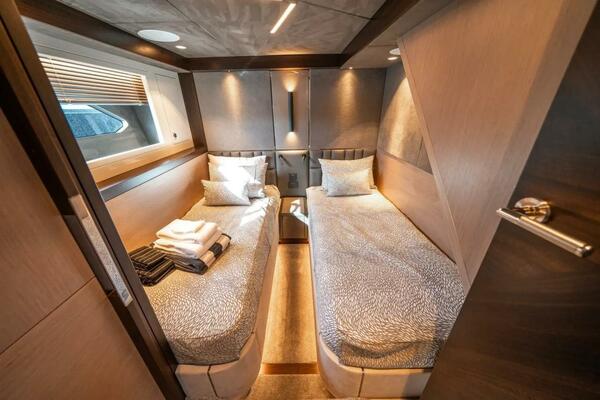 Into The Mystic  68ft Sunseeker