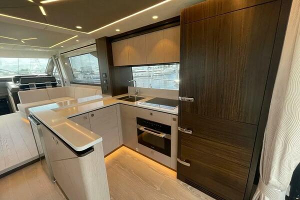 Into The Mystic  68ft Sunseeker