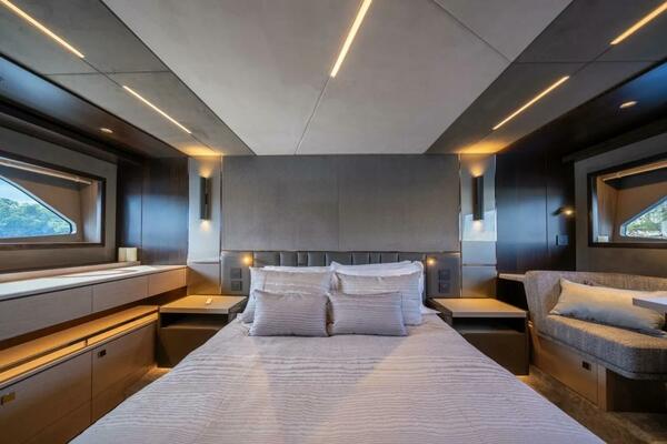 Into The Mystic  68ft Sunseeker