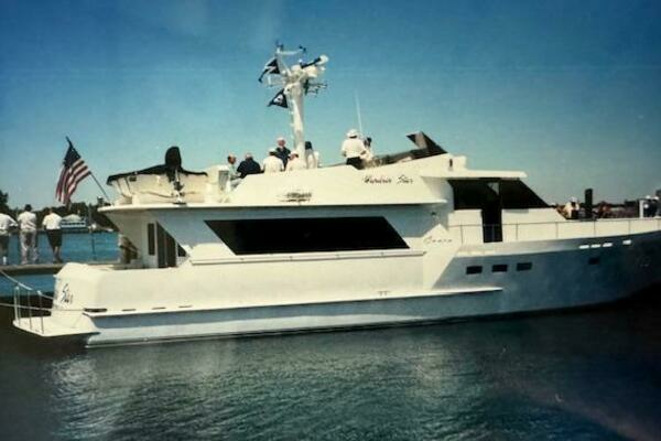 1990 Motor Yacht 70