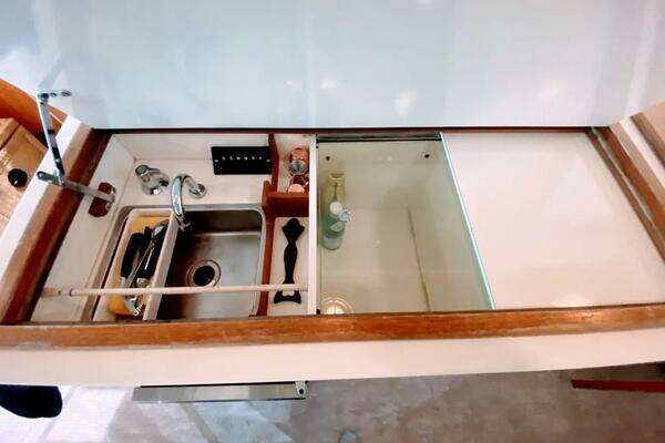 1986Bertram 58 ft 58 Flybridge Motor Yacht   TENACITY