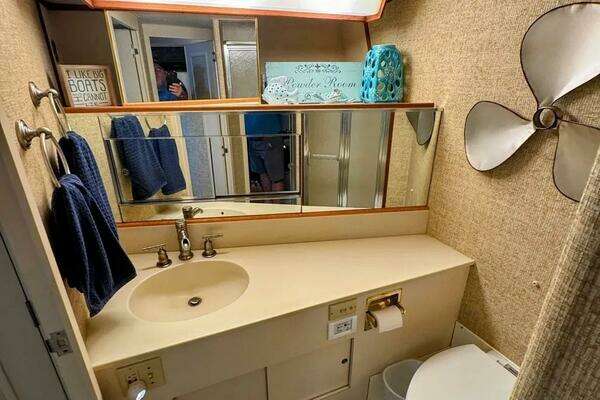 1986Bertram 58 ft 58 Flybridge Motor Yacht   TENACITY