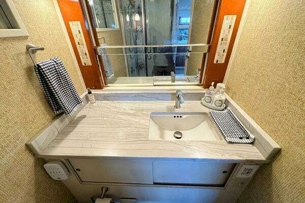 1986Bertram 58 ft 58 Flybridge Motor Yacht   TENACITY