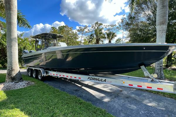 Photo of the 1996 Formula 382 SR-1