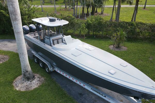 Photo of the 1996 Formula 382 SR-1