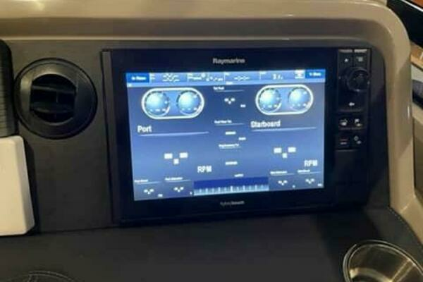 Photo of the 2017 Sea Ray 460 Sundancer "Merrily Ann"