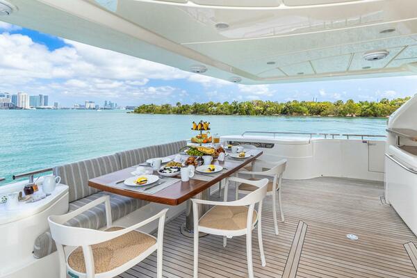 Aft deck dining