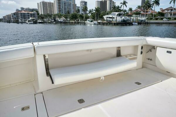 2004 Tiara Yachts 38