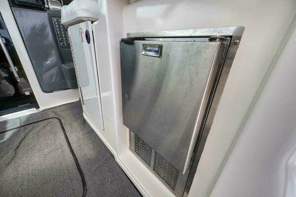 2004 Tiara Yachts 38