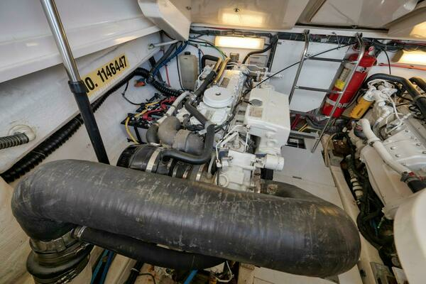 2004 Tiara Yachts 38