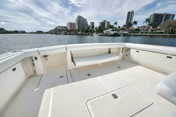 2004 Tiara Yachts 38