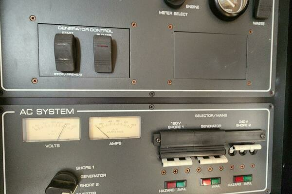 2004 Tiara Yachts 38