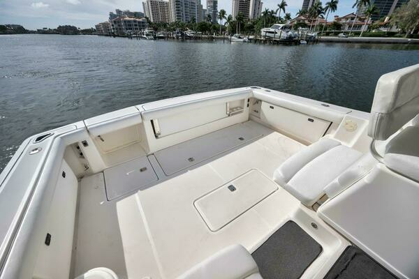 2004 Tiara Yachts 38