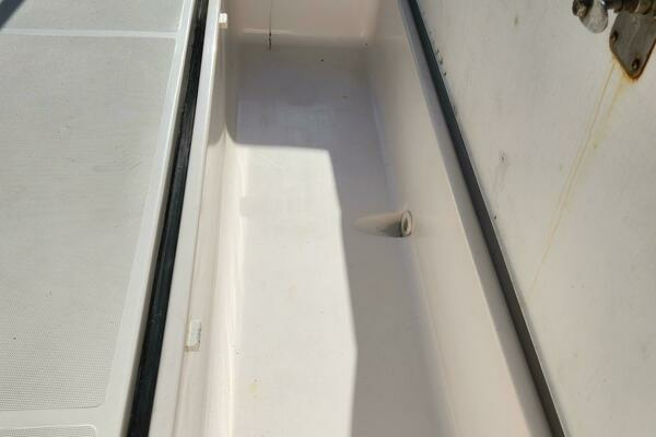 2004 Tiara Yachts 38