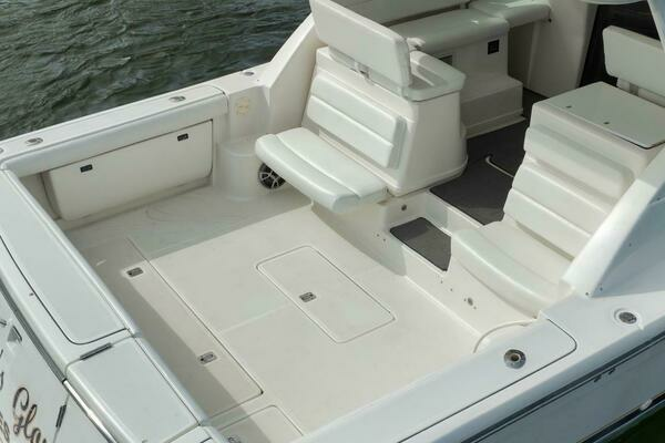 2004 Tiara Yachts 38